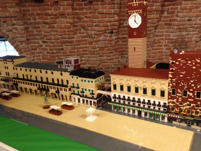 fotoPiazzarbe lego